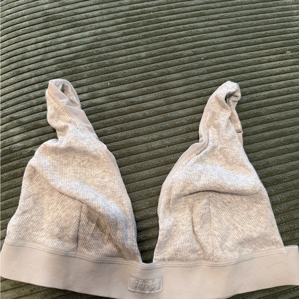 SKIMS Light Gray Ribbed Bralette